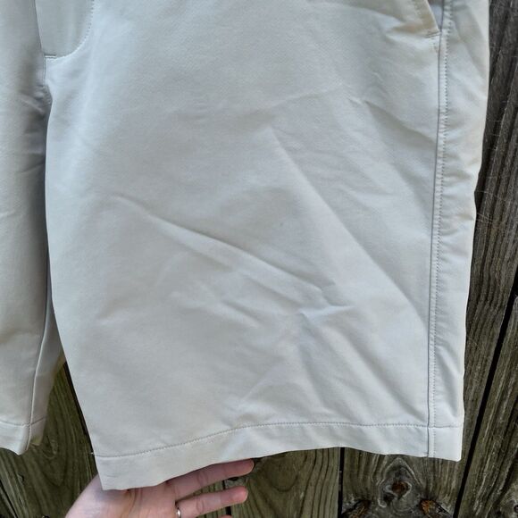 Under Armour Men's 32 UA Tech Stretch Khaki Golf Shorts Performance 1350071 - Picture 5 of 13